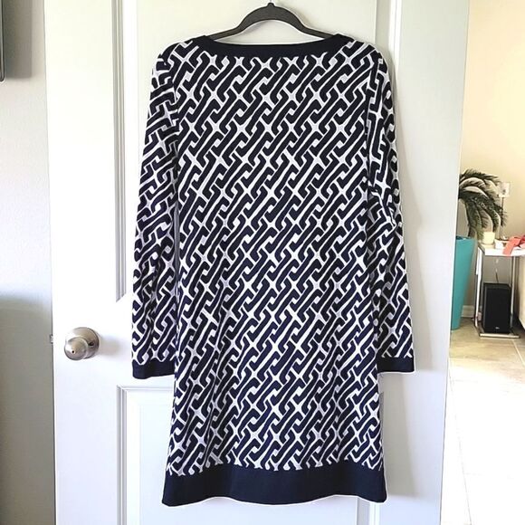INC International Concepts Navy and White Geo Long Sleeve Stretch Dress - Medium - Picture 3 of 16